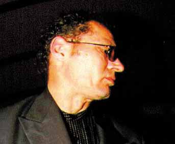 Chris Scott Biog